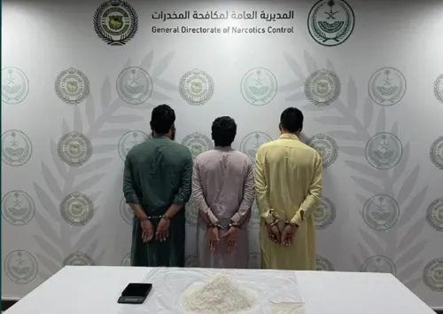 في الشرقية.. الاطاحة بـ 3 باكستانيين قبل ترويج 2 كيلو شبو
