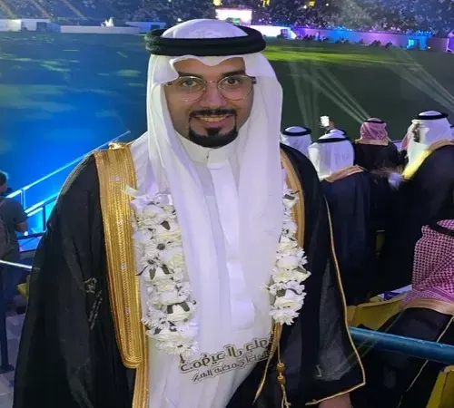 مؤيد آل جلود يحصل على زمالة طب أمراض الجهاز الهضمي