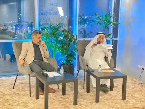 الدمام.. “ابن المقرب” تحتفي بـ”يوم الشعر العالمي”