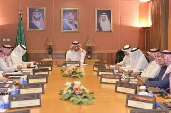 “محلّي القطيف” يطّلع على خطة زمن إنجاز طريق عنك الجش