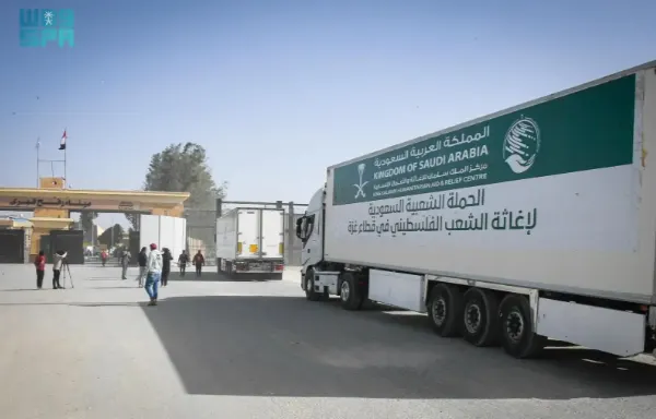 400 شاحنة إغاثية سعودية تدخل غزة
