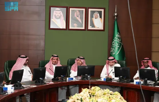 أمانة الشرقية تستعرض آليات رخص تمديدات المخططات الجديدة