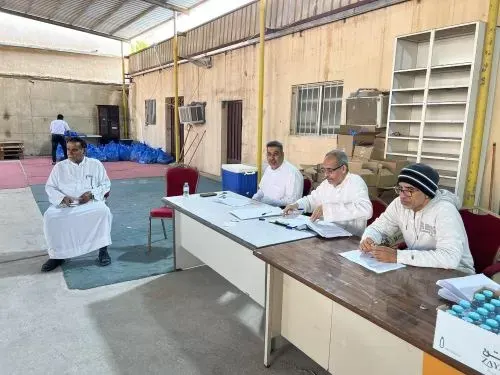 “خيرية الصفا” تبدأ توزيع المعونة الرمضانية