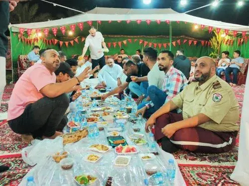 التوبي.. إفطار جماعي لشباب مزرعة المديرسة