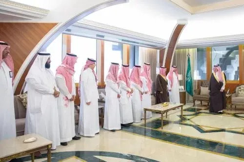 أمير الشرقية ونائبه يستقبلان منسوبي الإمارة المهنئين بشهر رمضان