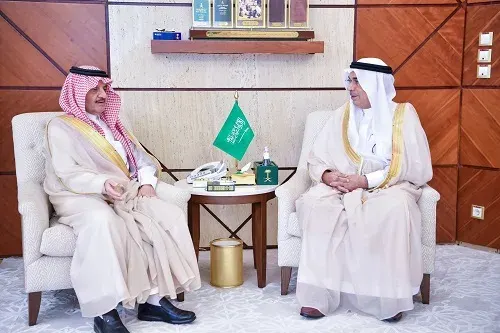 أمير الشرقية يثمن جهود الأمانة والجهات المعنية مع الحالة المطرية