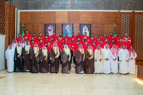 أمير الشرقية: رجال الهلال الأحمر السعودي يؤدون رسالتهم بحرفية عالية