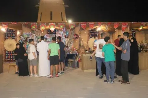 في “عيد الرامس”.. مشغولات القطيف تزين السوق الشعبي