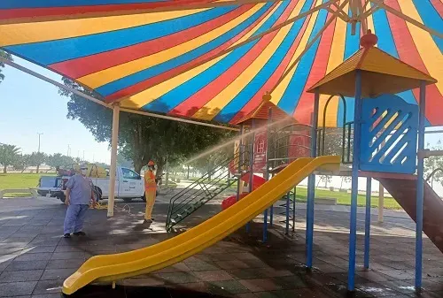 بلدية القطيف تحذر من عقوبات رمي مخلفات المباني