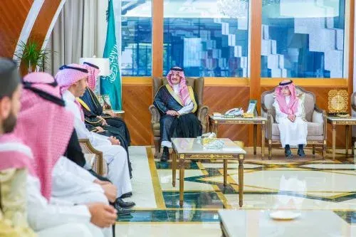 أمير الشرقية يكرم الفائزين في مسابقة نادي القادسية للقرآن الكريم