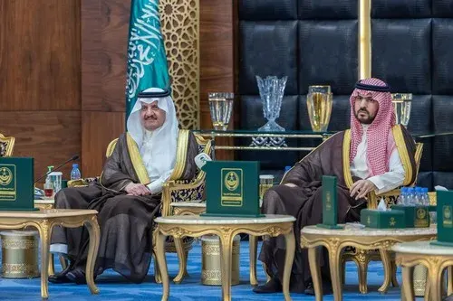 أمير الشرقية في الإثنينية: أدعو الله أن يمن على خادم الحرمين بالشفاء العاجل