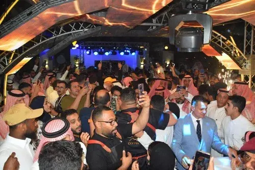الدمام.. مشاهير من السعودية والخليج وراء زحام حي الريان