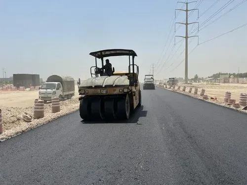 القطيف.. صيانة 2 كيلومتر من طريق “البدراني”