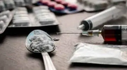 رباب.. باعها والدها لتاجر مخدرات.. وماتت بالإيدز.. رخيصة