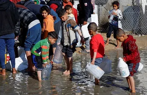 إسرائيل دمرت 700 بئر مياه في غزة