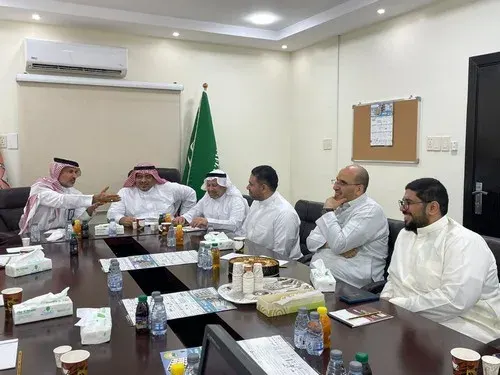 جمعيتا الجش و العوامية تبحثان الاستدامة المالية و المشاريع