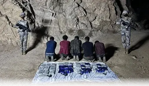 تم القبض.. “حشيش” و “قات” و 5 مهربين و مروج في جازان