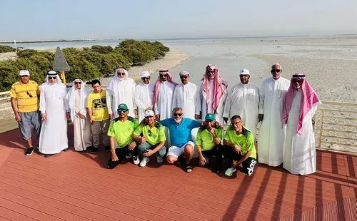 مشاة سيهات في أحضان منتزه المنغروف