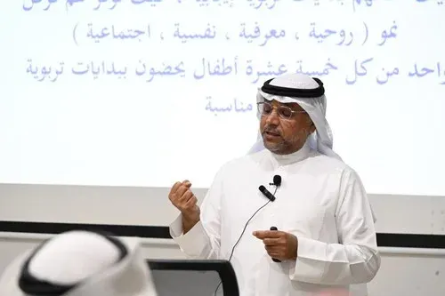 في سنابس.. الراشد يوصي بمنح الأبناء بداية تربوية إيجابية