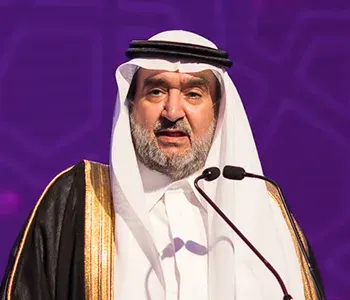 والدة الدكتور عبدالعزيز بن صقر في ذمة الله