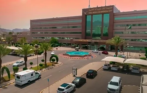 مكة.. إنقاذ حاج ماليزي من تسارع قلبي بطيني