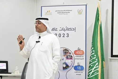 في بر سنابس..الراشد يفصّل طرق السعادة وأسوار البيوت
