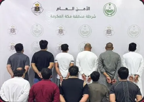 مكة.. سقوط 11 مروج بطاقات “نسك حاج” مزورة