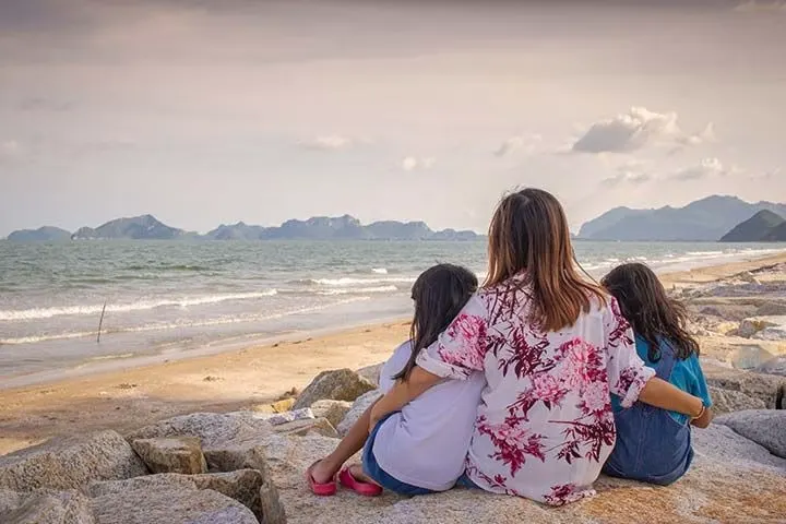 إلى طليقة أخي الجاحدة: أطفالك الأربعة في حضن أمّ بديلة