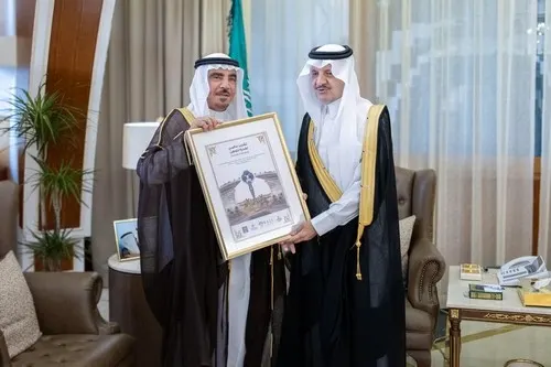 أمير الشرقية يستقبل رئيس مجلس إدارة مجموعة العثيم