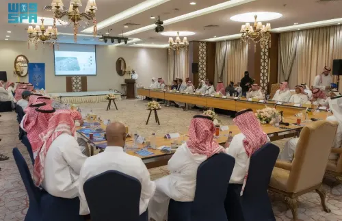“البيئة” تبحث توطين مشاريع استزراع أسماك السلمون المرقط