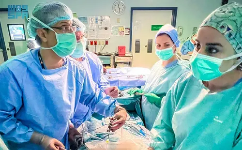 عملية منظار.. إصلاح عيب في الحبل الشوكي لجنين داخل رحم أمه