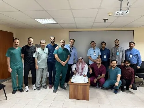 زملاء إسماعيل قاسم يحتفلون بتقاعده