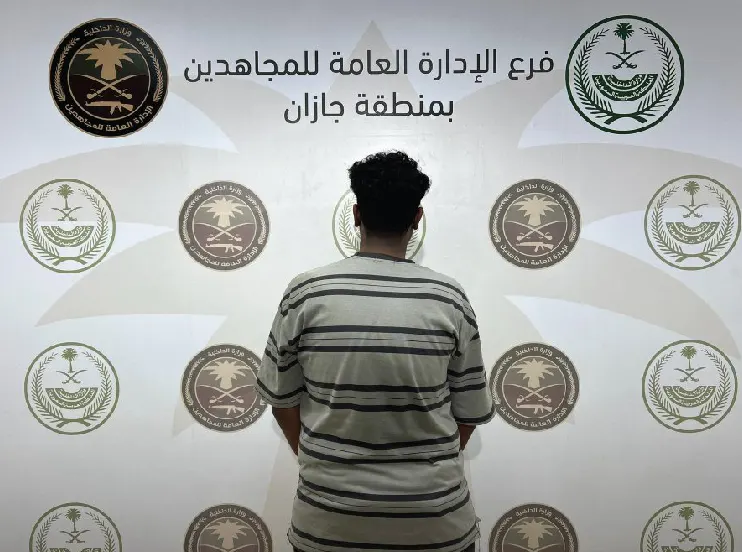القبض على ناقل 4 مخالفين في سيارته