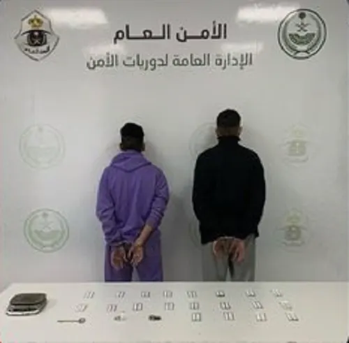 الرياض.. القبض على 3 مواطنين يروجون حشيش و حبوب مشبوهة