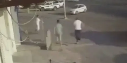 الخُبَر.. التحقيق في ملاحقة شاب ووفاته مصدوماً بسيارة