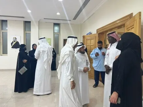 في معرض التراث.. ليس كلّ من رسم فنّاناً