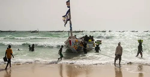مصرع 15 وفقدان أكثر من 150 في غرق سفينة قبالة موريتانيا
