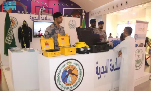 الخُبر.. حرس الحدود يقيم معرضاً توعويّاً بالسلامة البحرية