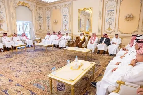 أمير الشرقية يعزي أسرة التميمي