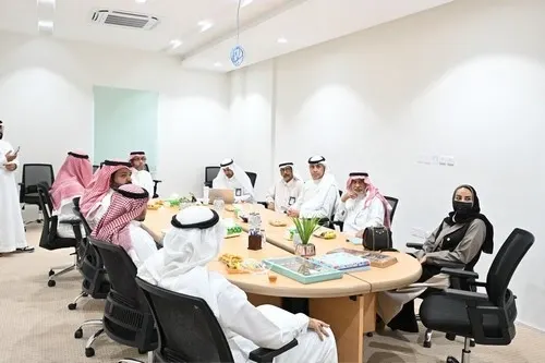 وفد من الموارد البشرية يطلع على مشاريع خيرية تاروت