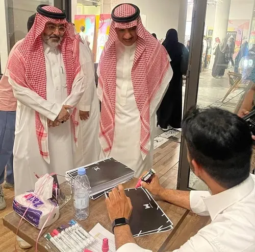 50 تشكيلياً و 100 عمل في معرض “أبيض وأسود” بالخبر