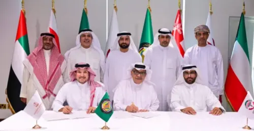 اتفاقية لتبادل الخبرات بين “التحكيم” و”المحامين الخليجي”