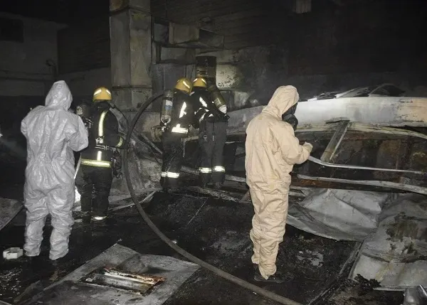 إخماد حريق ورشة في جدة