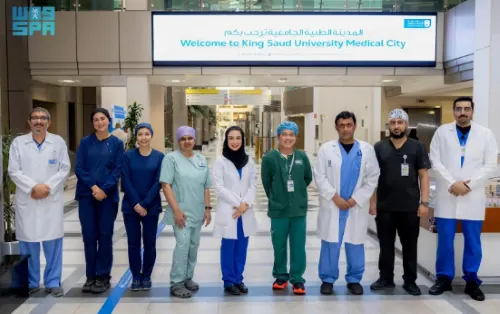 الرياض.. استئصال ورمٍ من سبعيني باستخدام “الروبوت”