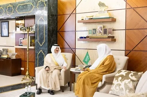 أمير الشرقية يستقبل مدير أوقاف المنطقة الجديد