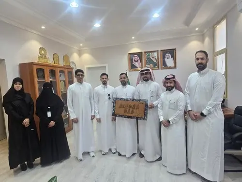 تنمية القطيف تحتفي بمعلمي وإداري الكلية التقنية