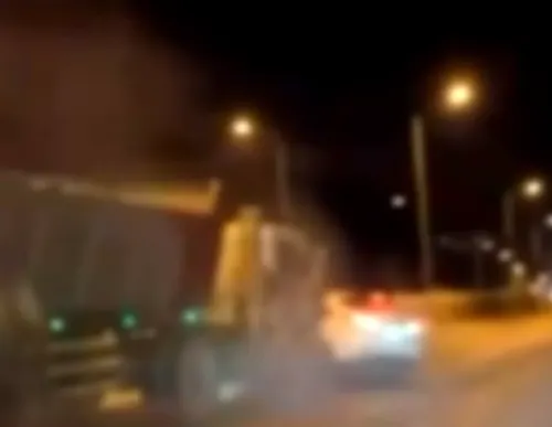 المرور: فيديو حادث اصطدام شاحنة بسيارة “قديم”