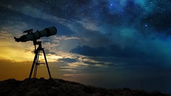 ظواهر فلكية في أكتوبر.. كسوف الشمس و قمر الصيد و شهب الجباريات