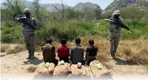 3 عمليات أمنية تسقط 6 مروجين ومهربين في عسير و حائل و جازان