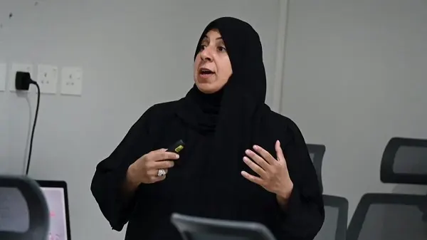 الفتيل: إدمان الجوال ودخول المواقع الشاذة تهديد حقيقي للأسرة والمجتمع